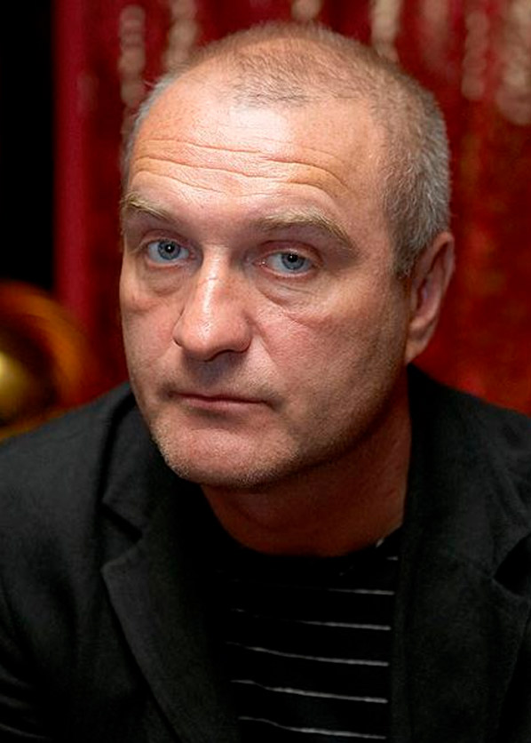 Александр Балуев рассказал об отношениях с живущей заграницей дочерью Комсомольс