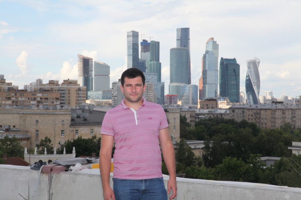 Александр Большаков на крыше 16-го павильона