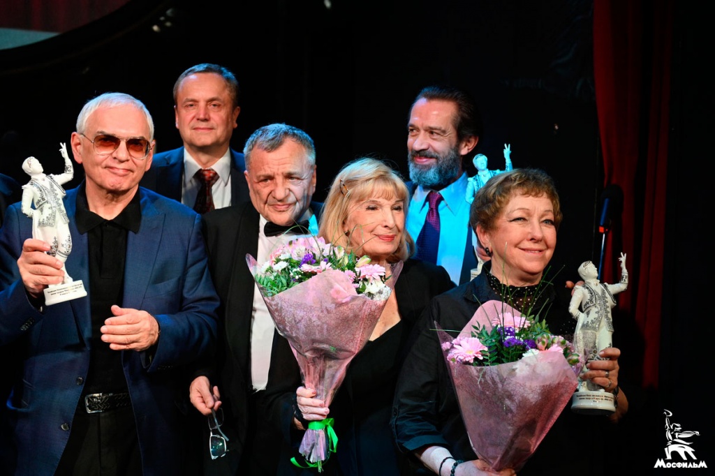 Фото с церемонии вручения премии «Фигаро»