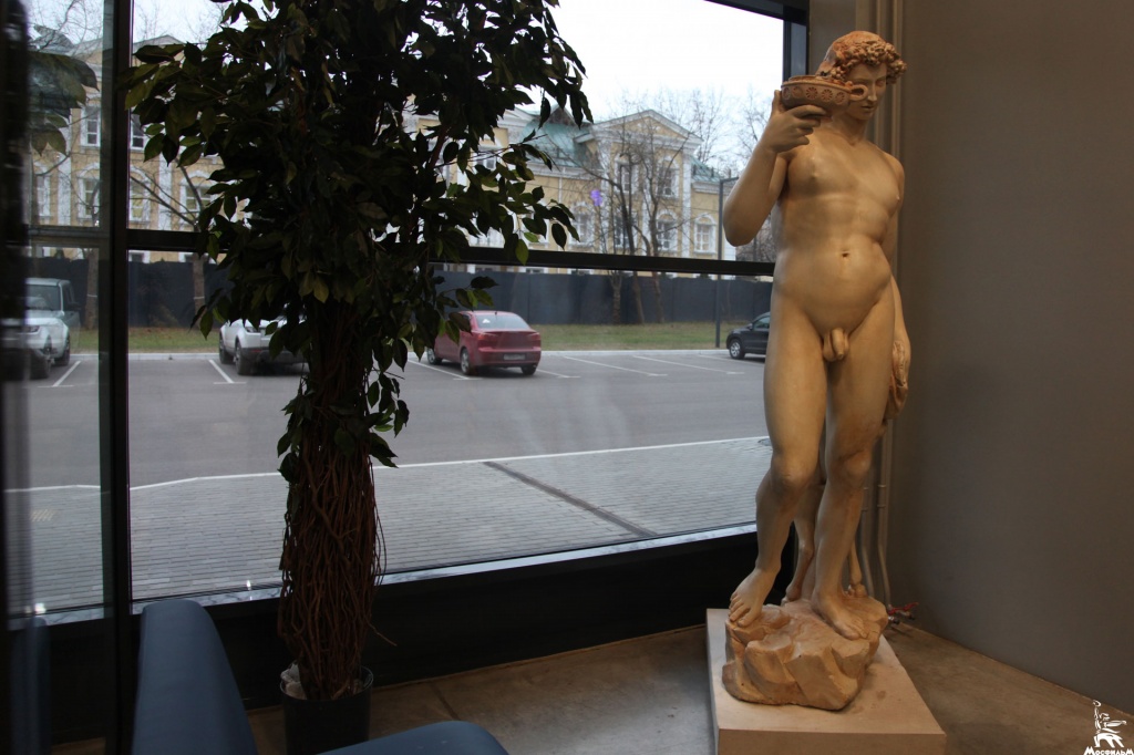 Резервная копия гипсового слепка со статуи Бахуса работы Микеланджело 