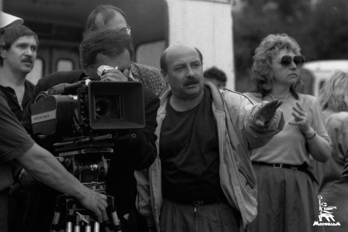 Архивное фото кинодраматурга Александра Бородянского на съемках фильма «Сны»