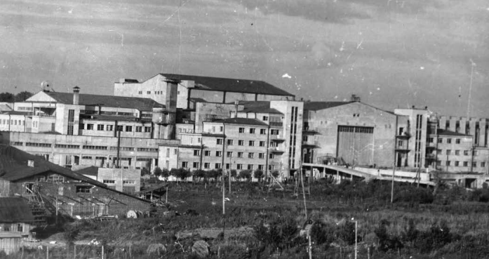 18 Главный корпус в начале 1930-х годов.