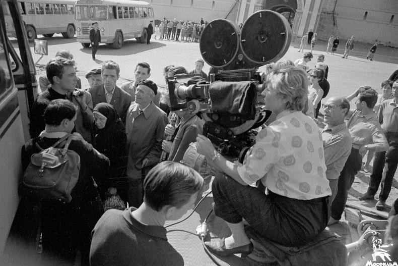 Архивное фото со съемок фильма «Наш дом» Архивное фото со съемок фильма «Наш дом»