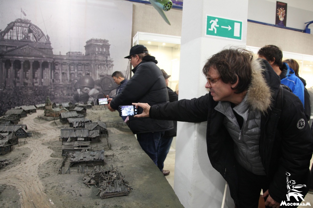Участники Всемирного конгресса международной ассоциации кино- и телешкол CILECT в Музее «Мосфильма» Участники Всемирного конгресса международной ассоциации кино- и телешкол CILECT в Музее «Мосфильма»
