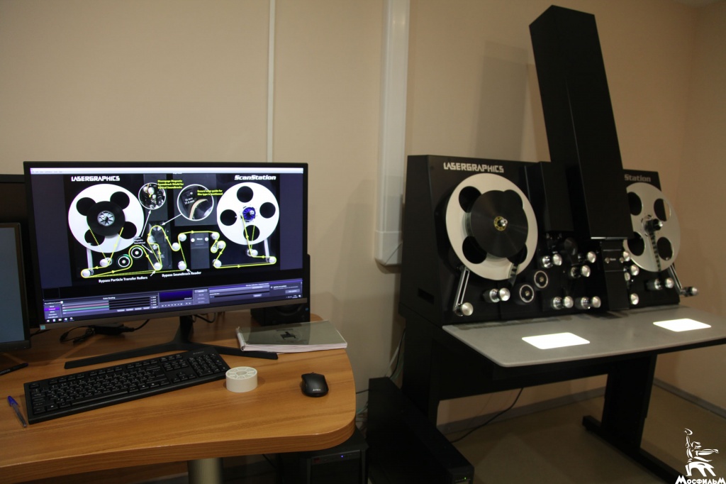    LASERGRAPHICS ScanStation      