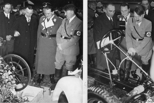 1934 - Адольф Гителер и Герман Геринг на автомобильной выставке выставке - у мотора Мерседес