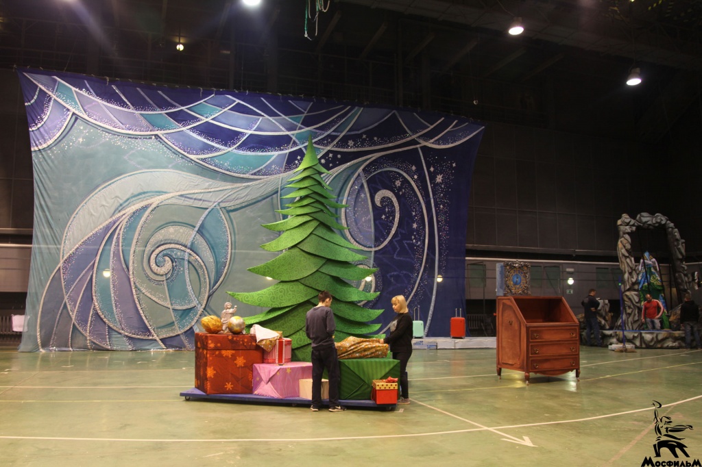 Декорации для новогоднего представления «Серебряный мальчик» в Четвертом павильоне «Мосфильма»