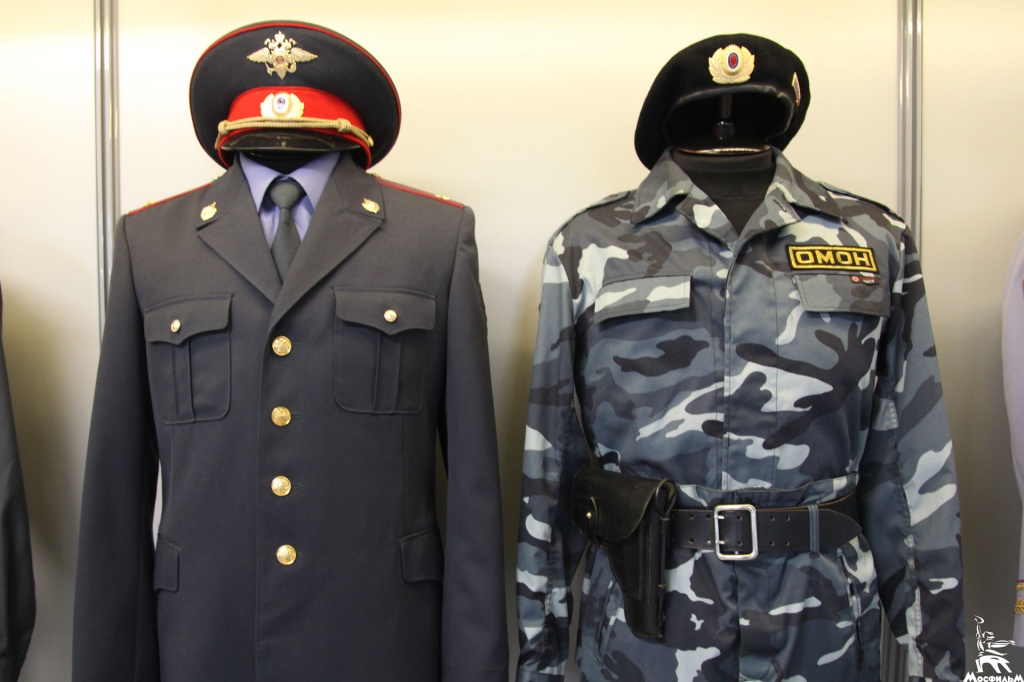 Комплект обмундирования начальствующего состава милиции, 1992 год; комплект обмундирования ОМОН, 1992