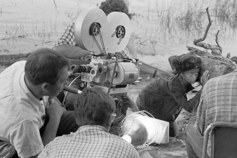 Архивное фото со съемок фильма «Иваново детство» Архивное фото со съемок фильма «Иваново детство»