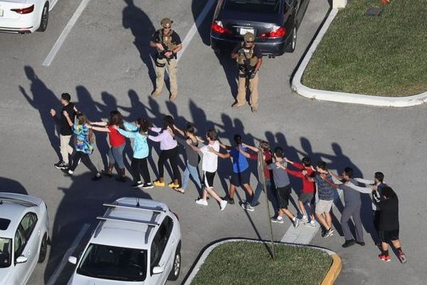 Эвакуация школьников во Флориде
