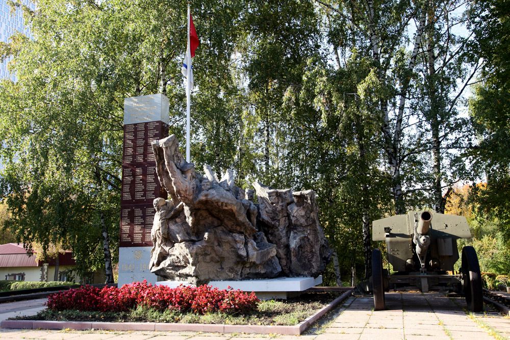 Руководством «Мосфильма» было принято решение о реконструкции мемориального комплекса. 