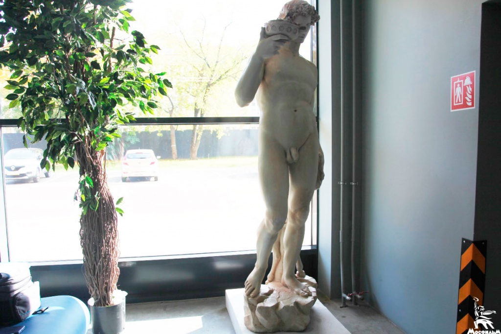 Резервная копия гипсового слепка со статуи Бахуса работы Микеланджело