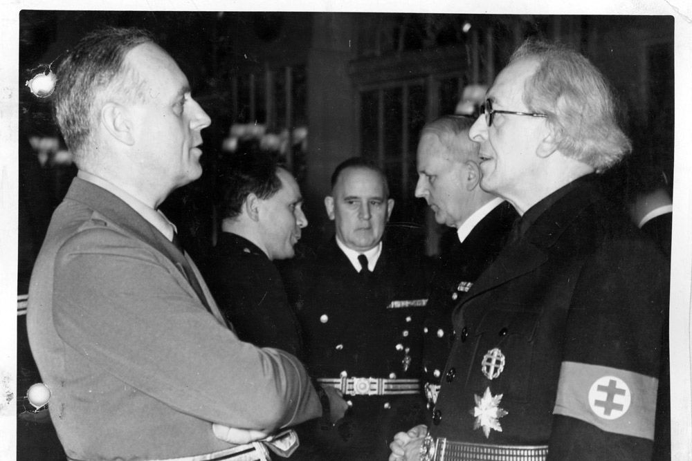 22 ноября 1940. министр иностранных дел Иоахим фон Риббентроп и Войтех Тука
